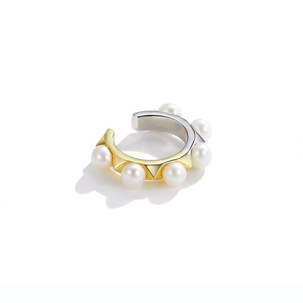Exquisite Pearl Ear Cuff - Image 5