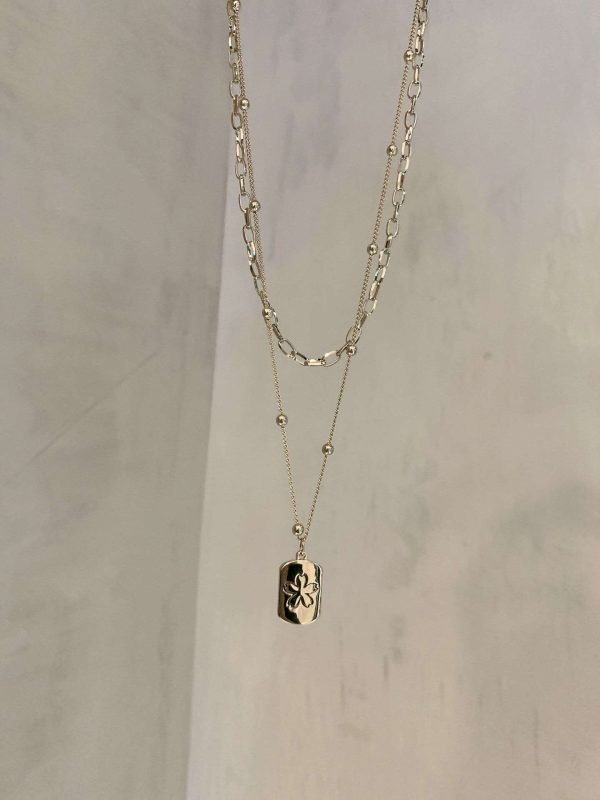 Long light luxury flower engraved pendant sweater chain necklace