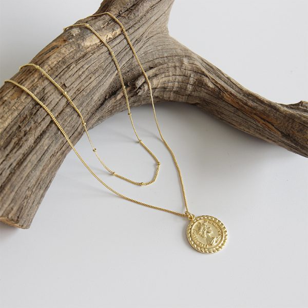 Elizabeth queen Coin pendant necklace - Image 4