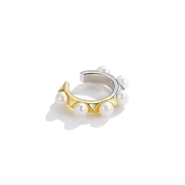 Exquisite Pearl Ear Cuff - Image 4